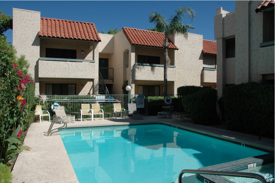 Laurel Lane photo 4